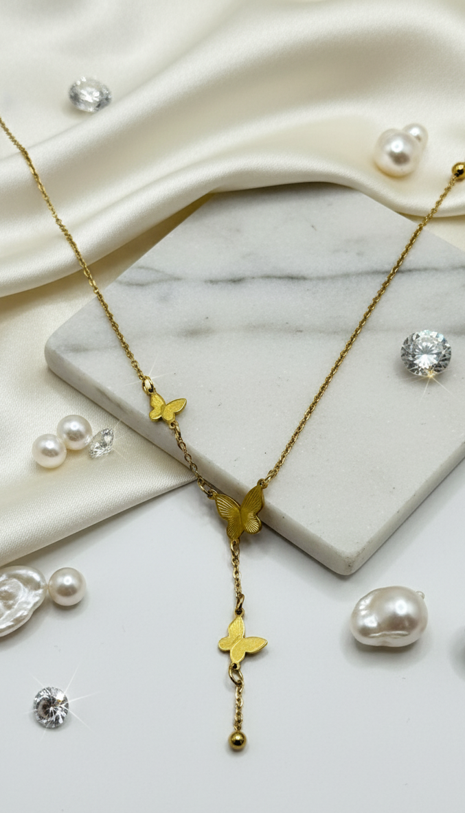 Collana Farfalle Luminose "Eleganza Dorata" – Luce di Gemma™