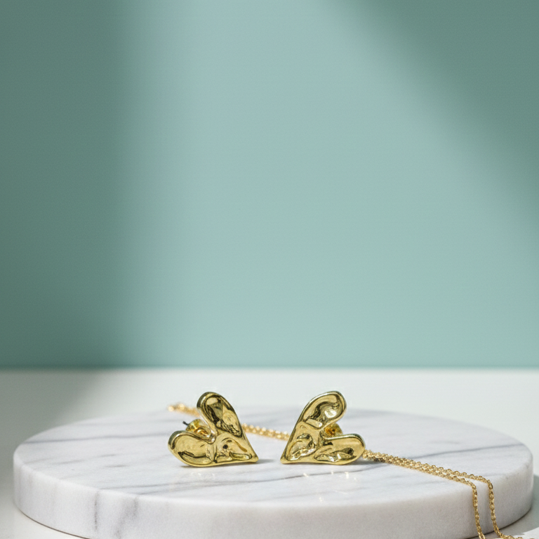 Orecchini Cuore Fuso Irregolare Placcati Oro 18K - Design Organico Trendy