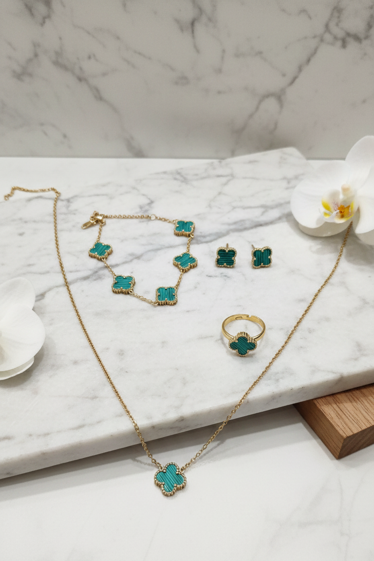 Set Completo 4 Pezzi Quadrifoglio Verde Acqua Placcato Oro - Simbolo di Fortuna e Stile