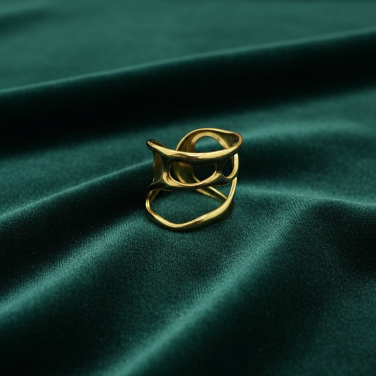 Anello Fascia Astratta Wide Placcato Oro - Design Cut-Out Scultoreo