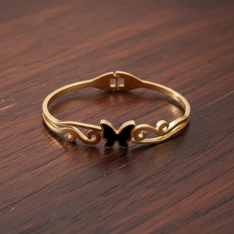 Bracciale Rigido Farfalla Nera Smaltata Placcato Oro - Design Ricamato Chic